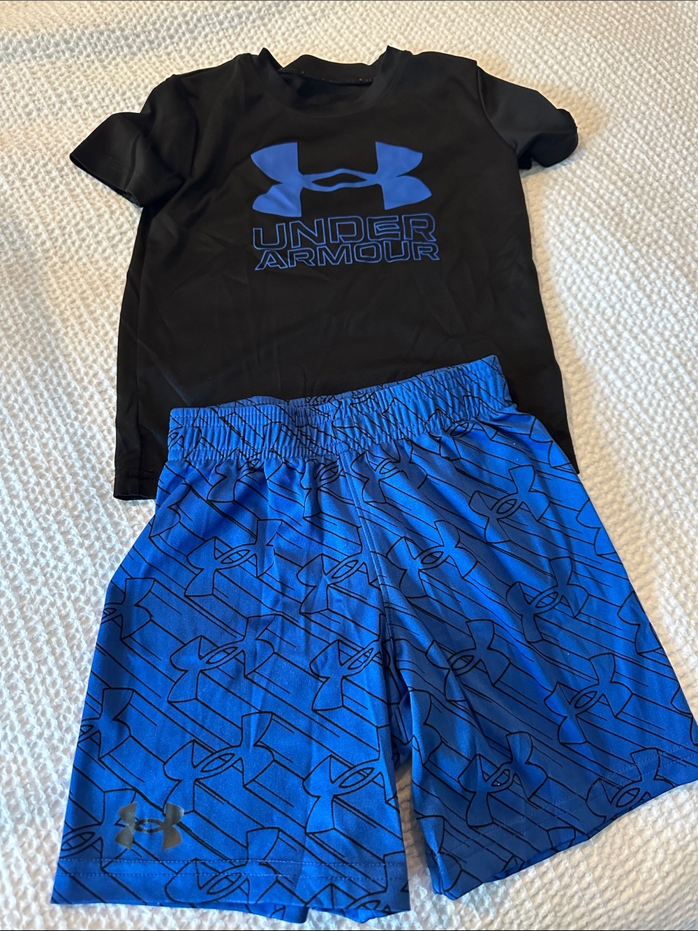 Under Armour Black Tee with Blue Logo & Blue Patterned Shorts